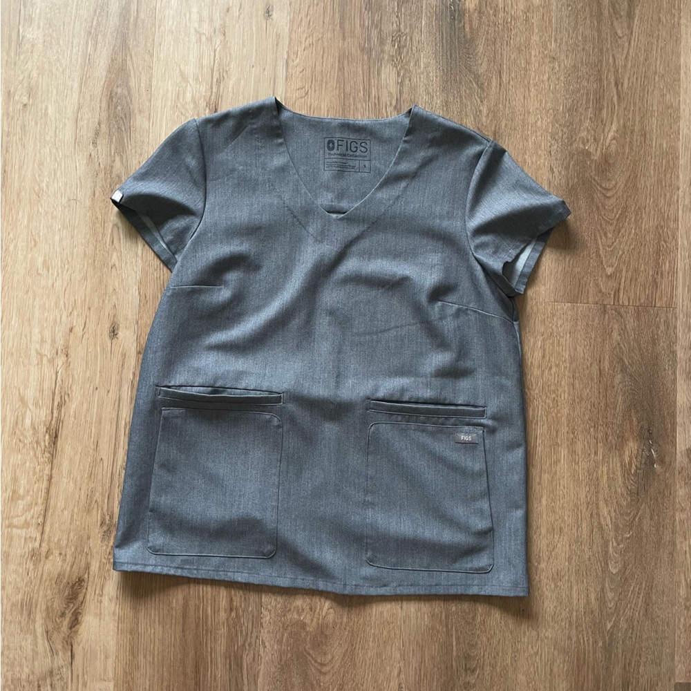 Figs scrub top